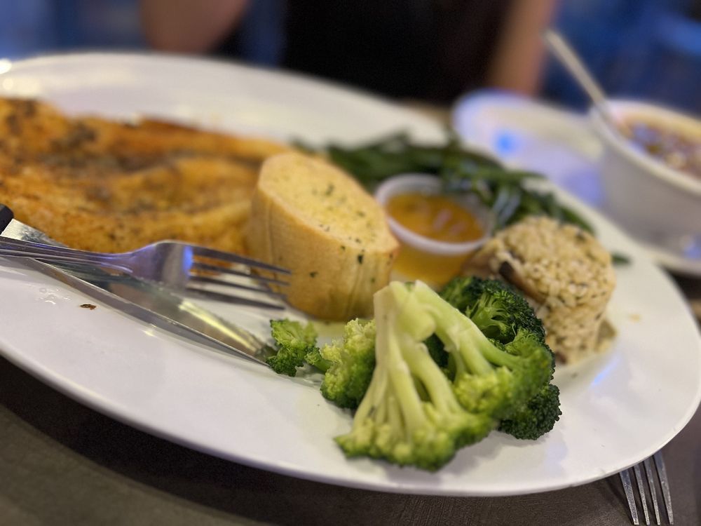 DECKHAND OYSTER BAR SOUTH 613 Photos & 641 Reviews 4211 S Lamar