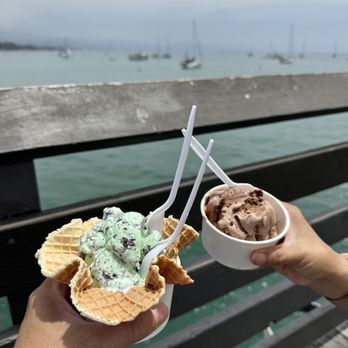 Great Pacific Ice Cream - Our ice creams - Ice Cream & Frozen Yogurt Near Me - Santa Barbara, California Great Pacific Ice Cream - Our ice creams - Ice Cream & Frozen Yogurt Near Me - Santa Barbara, California