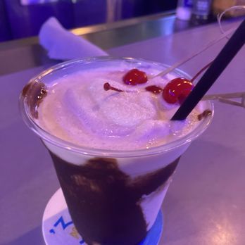'39 Poolside Bar & Grill - Breakfast & Brunch Near Me - Orlando, Florida