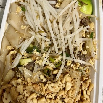 Asian Bowl - gluten-free beef pad kee mao - Asian Fusion Near Me - Forest Hills, New York