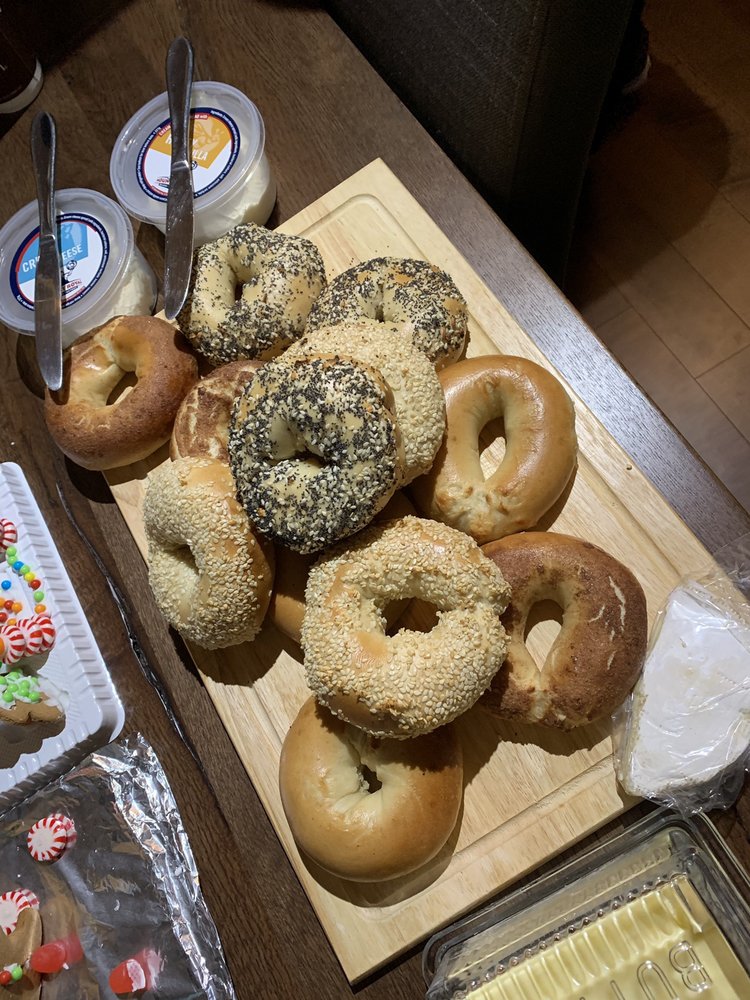 MOUNT ROYAL BAGEL FACTORY 27 Photos & 21 Reviews Bagels 701