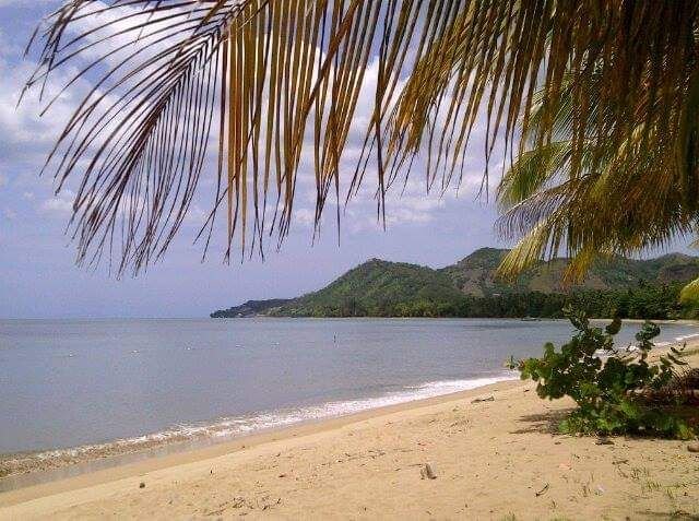 Tres Hermanos Beach National Park Image