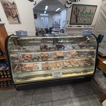 Leah's Pralines - Candy Stores Near Me - New Orleans, Louisiana Leah's Pralines - Candy Stores Near Me - New Orleans, Louisiana