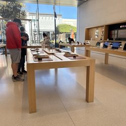 Apple Burlingame