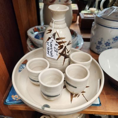 Antiques & Collectibles Too by null