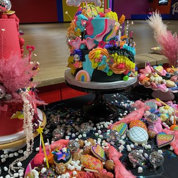 Cake House Design - Funky Roller Skate Birthday - Desserts Near Me - St. Louis, Missouri Cake House Design - Funky Roller Skate Birthday - Desserts Near Me - St. Louis, Missouri