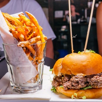 Smith & Kings - Fois gras burger w/ fries - Cocktail Bars Near Me - Honolulu, Hawaii