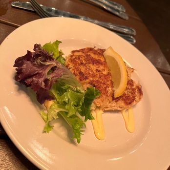 O. C. White's Restaurant - Crab cake - Seafood Near Me - St Augustine, Florida