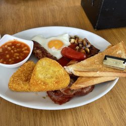 Woolpack Hotel - The regular brekkie.