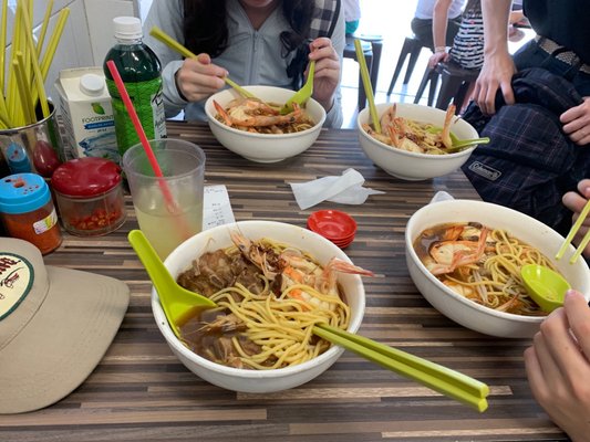 Beach Road Prawn Noodle House by null