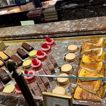 Ladurée - Macarons Near Me - Paris, 75 Ladurée - Macarons Near Me - Paris, 75