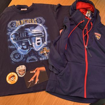 THE VINTAGE CLUBHOUSE - Updated February 2026 - 15 Photos - 1100 E