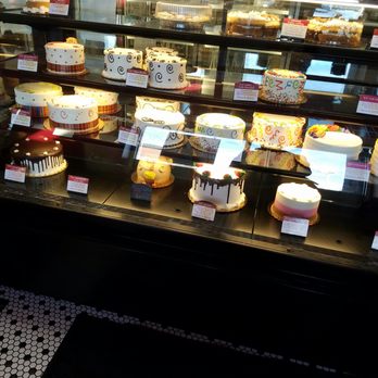Creative Cakes Bakery - Sweets Everywhere - Bakeries Near Me - Tinley Park, Illinois