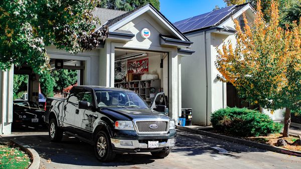 Gold Flat 76 Express Lube