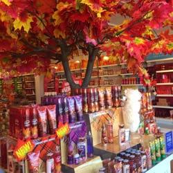 Bath & Body Works - My favorite season FALLin in Love