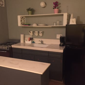 Vista Ventana - Kitchenette. Didn't get to take advantage since we only stayed for the night. - Hotels Near Me - Desert Hot Springs, California
