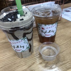 Brownsburg Energy Spot & Nutrition - PB Oreo shake, peach tea and cranberry aloe