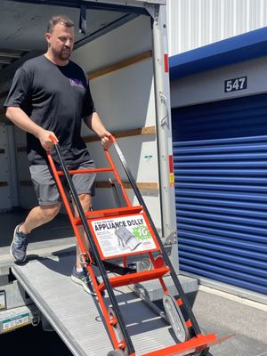 Montford Movers LLC