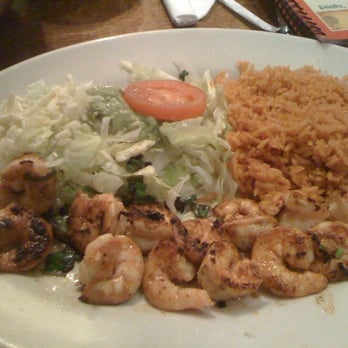 Los Tres - Camarones al mojo de ajo - Mexican Near Me - Raleigh, North Carolina Los Tres - Camarones al mojo de ajo - Mexican Near Me - Raleigh, North Carolina