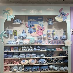 Miniso - Stitch Wall
