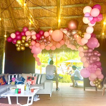 DreamARK Events - The spectacular balloon arch in my cabana for my daughter's birthday party - Balloon Services Near Me - Oakland Park, Florida