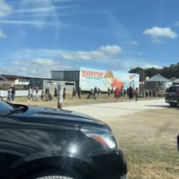 Entrance line was super long, it did love fast so it wasn't too big of a deal. Just foreshadowing for the rest of the day.