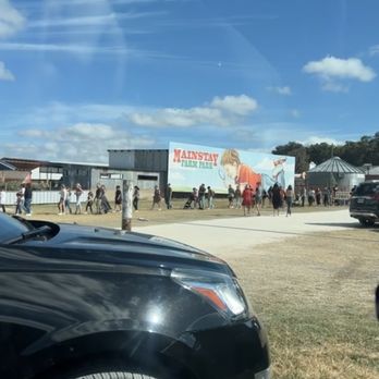 Mainstay Farm - Entrance line was super long, it did love fast so it wasn't too big of a deal. Just foreshadowing for the rest of the day. - Venues & Event Spaces Near Me - Cleburne, Texas