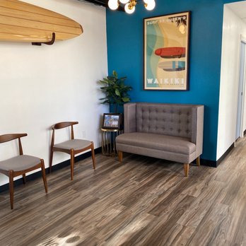 Turning Point Chiropractic - Waiting room for Turning Point Chiropractic. - Chiropractors Near Me - Honolulu, Hawaii Turning Point Chiropractic - Waiting room for Turning Point Chiropractic. - Chiropractors Near Me - Honolulu, Hawaii