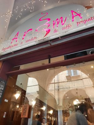 Aroma Specialty Coffees by null