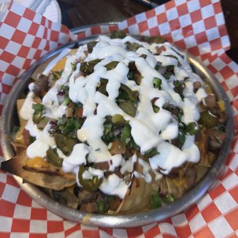 901 Bar & Grill - Carne Asada Nachos - Sports Bars Near Me - Los Angeles, California