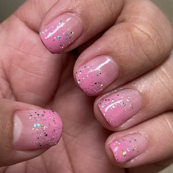 Garden Nails - Simple ombré nails. I didn't want to go too crazy this time. - Nail Salons Near Me - Kapolei, Hawaii Garden Nails - Simple ombré nails. I didn't want to go too crazy this time. - Nail Salons Near Me - Kapolei, Hawaii