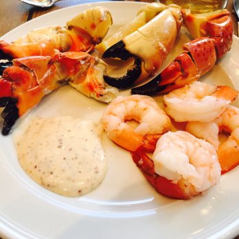 Edge Brasserie - Stone Crab Claws & Shrimp - Cocktail Bars Near Me - Miami, Florida Edge Brasserie - Stone Crab Claws & Shrimp - Cocktail Bars Near Me - Miami, Florida