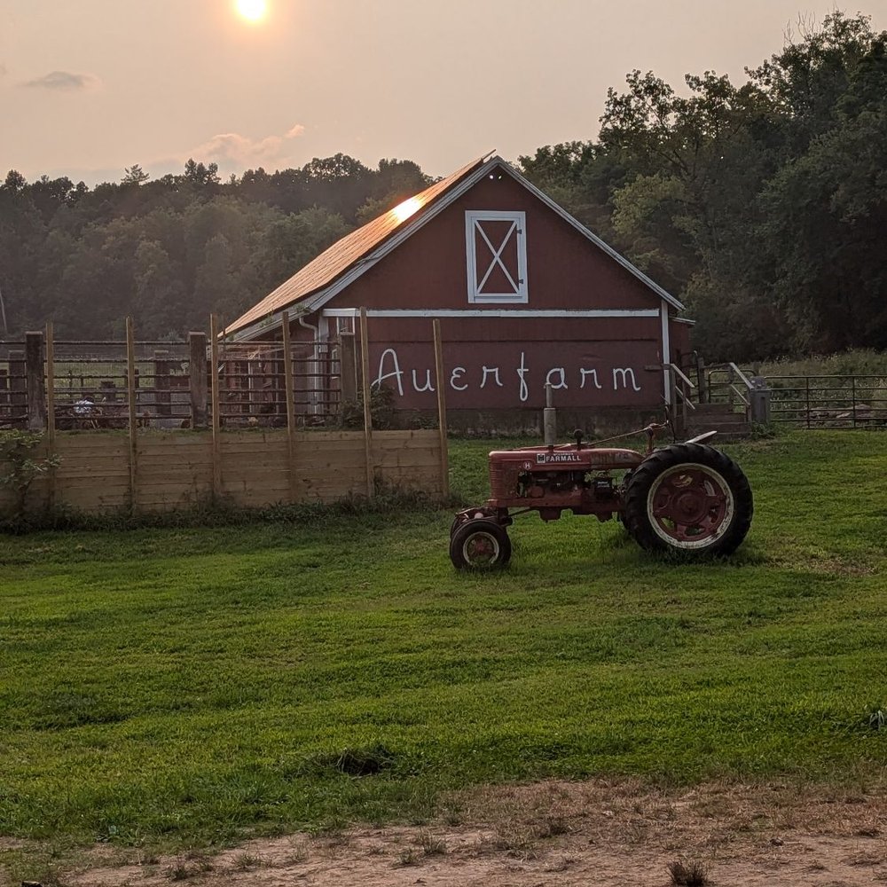 Auerfarm - Hiking Near Me - Bloomfield, Connecticut