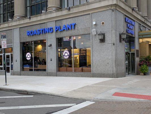 Roasting Plant Coffee by null