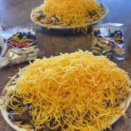 Chili 4 and 5 Way...look at that freshly grated cheese!