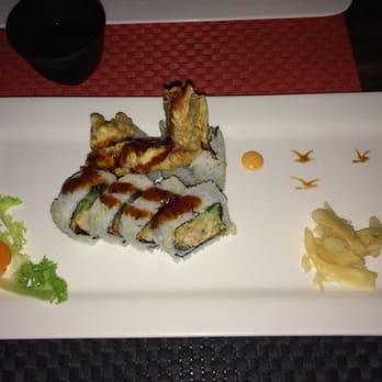 Akanomi - Spider roll - Sushi Bars Near Me - Altamont, New York