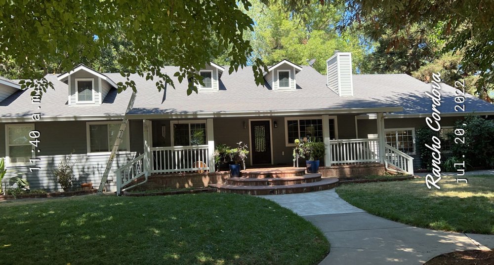 Slide of Albas Roofing