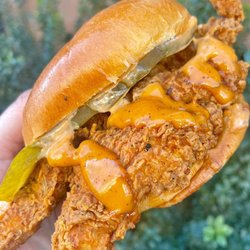 Ms. La's Surf & Turf + La La Land - Ms. La's Crispy Chicken