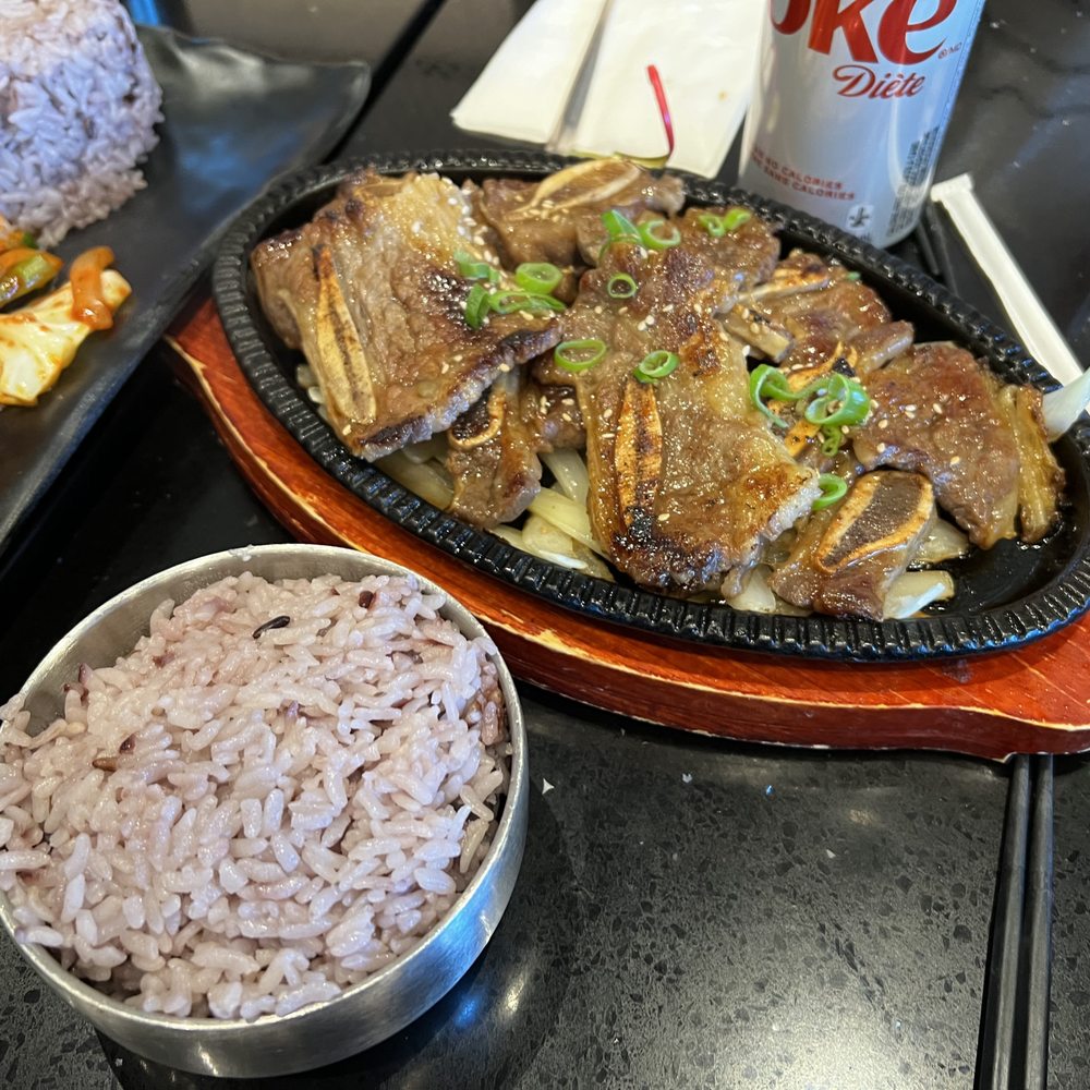 Mom's Kitchen - Korean Near Me - Oshawa, Ontario Mom's Kitchen - Korean Near Me - Oshawa, Ontario