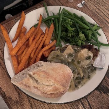 The White Horse Inn - Chicken - American Near Me - Metamora, Michigan