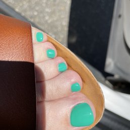 A little uneven but reasonable job. These were done during the same visit but different guy. A little uneven but reasonable job. These were done during the same visit but different guy.