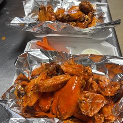 Long Wong's Hot Wings