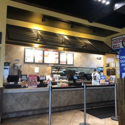 Zaxbys - Restaurant inside