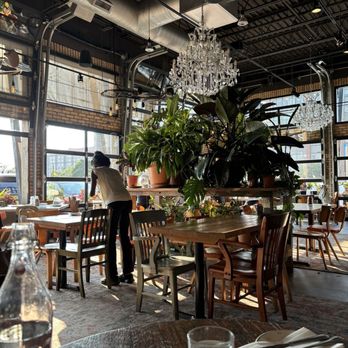 Scaddabush - Open door garage patio - Italian Near Me - Mississauga, Ontario