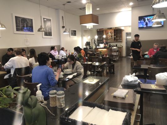 Pho Tan Vinh by null