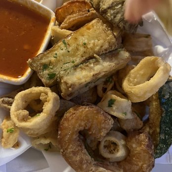 Bella Blu - Calamaretti al Forno con Piselli e Crostino all'Aglio - Italian Near Me - New York, New York