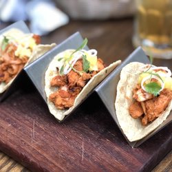 Cervecería Polanquito - Tacos de pastor/marlin
