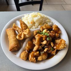 Cashew Chef - Cashew Chicken Combo