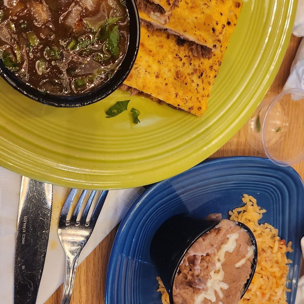 Mexico Lindo - Biriani Quesadilla, Refried Beans, and Rice - Mexican Near Me - Mableton, Georgia Mexico Lindo - Biriani Quesadilla, Refried Beans, and Rice - Mexican Near Me - Mableton, Georgia