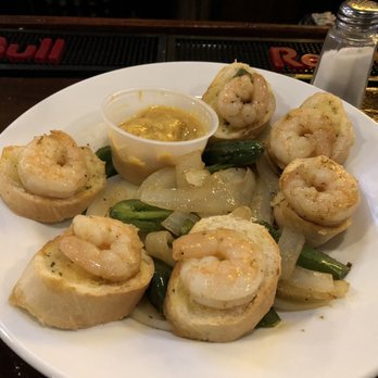 Avantis Italian Restaurant & Pub - Grilled jalapeño and caramelized onion bedding beneath baguettes topped with delicately spiced shrimps. - Italian Near Me - Verona, Wisconsin Avantis Italian Restaurant & Pub - Grilled jalapeño and caramelized onion bedding beneath baguettes topped with delicately spiced shrimps. - Italian Near Me - Verona, Wisconsin